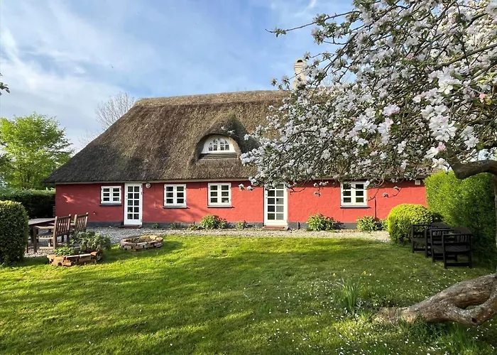 Ae304-aeroskobing-stokkeby-hovedgade-18 بيت للعطل Ærøskøbing