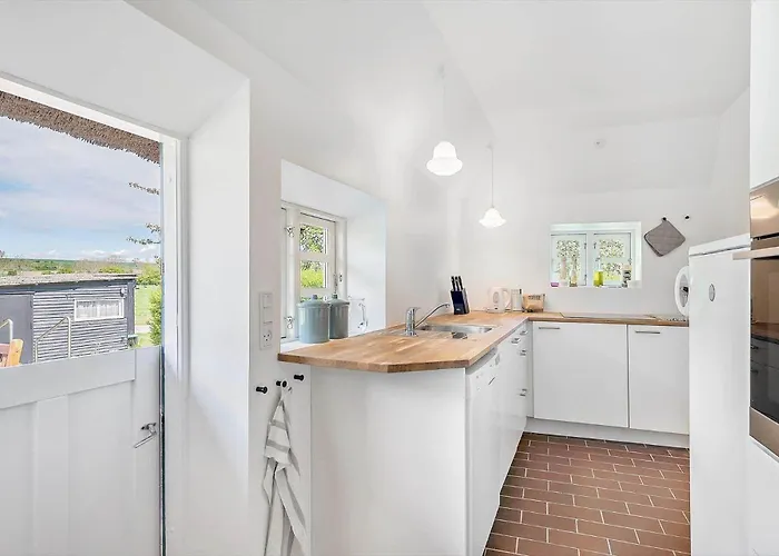 Ae304-aeroskobing-stokkeby-hovedgade-18 بيت للعطل *