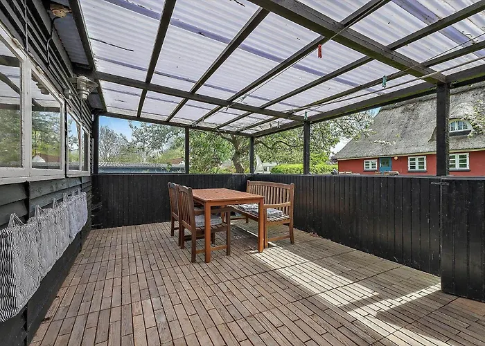 Ae304-aeroskobing-stokkeby-hovedgade-18 بيت للعطل